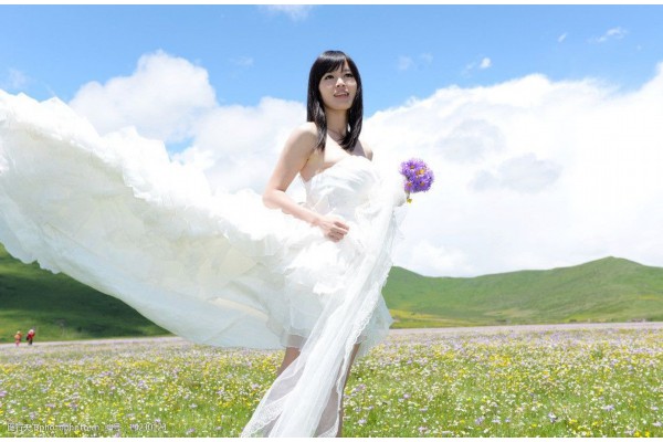 西芹菜汁：缓解关节炎，功效与作用让你重拾健康
