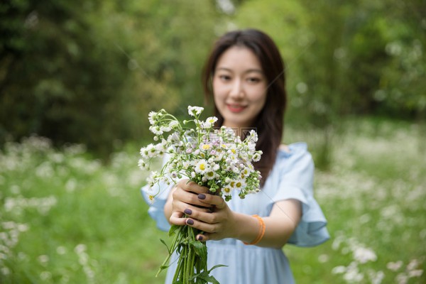 蜂蜜牛奶蛋清面膜：探索护肤界的天然护肤秘方